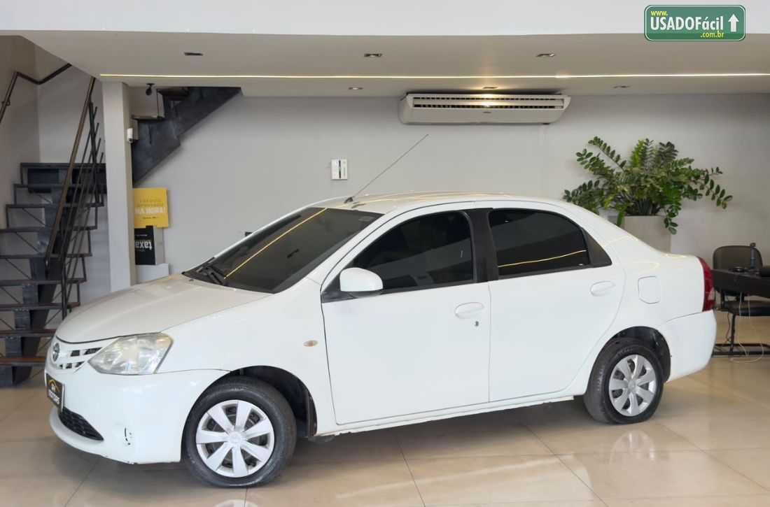 Toyota Etios Sedan XS 1.5 Mecânico Flex 2015/2016 — foto 3 de 12