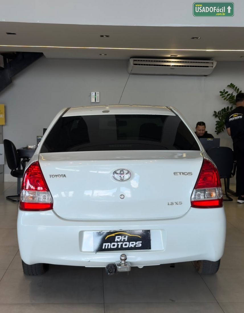 Toyota Etios Sedan XS 1.5 Mecânico Flex 2015/2016 — foto 5 de 12