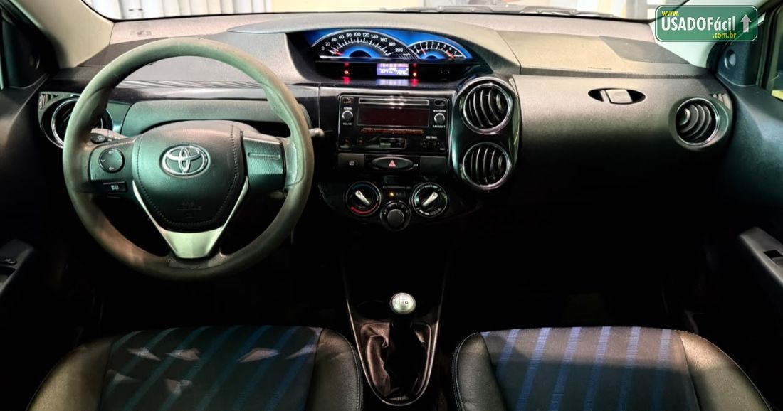 Toyota Etios Sedan XS 1.5 Mecânico Flex 2015/2016 — foto 9 de 12