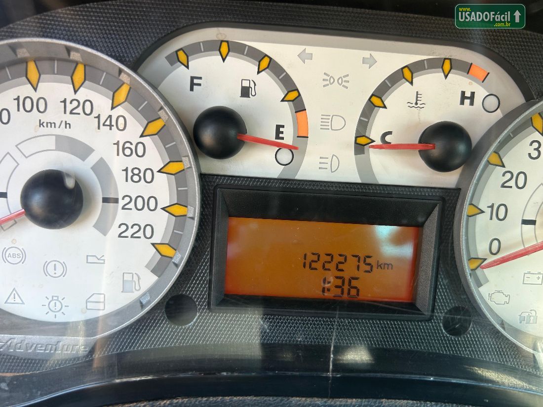Fiat Strada Adventure Locker CD 1.8 Flex 2011/2012 — foto 12 de 12