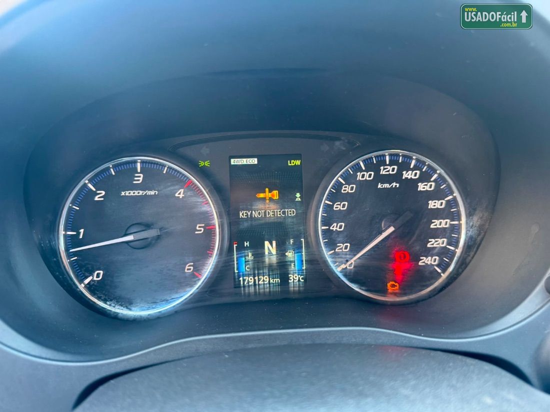 Mitsubishi Outlander 2.2 Automático Diesel 2015/2016 — foto 12 de 16