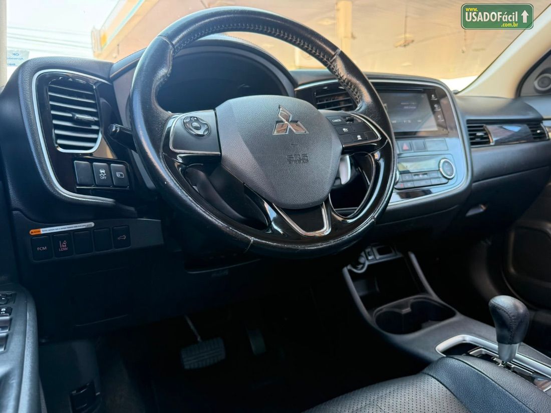 Mitsubishi Outlander 2.2 Automático Diesel 2015/2016 — foto 13 de 16