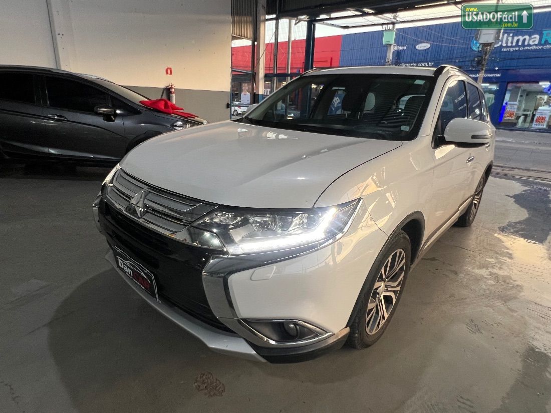 Mitsubishi Outlander 2.2 Automático Diesel 2015/2016 — foto 2 de 16
