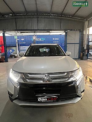 Mitsubishi Outlander 2.2 Automático Diesel