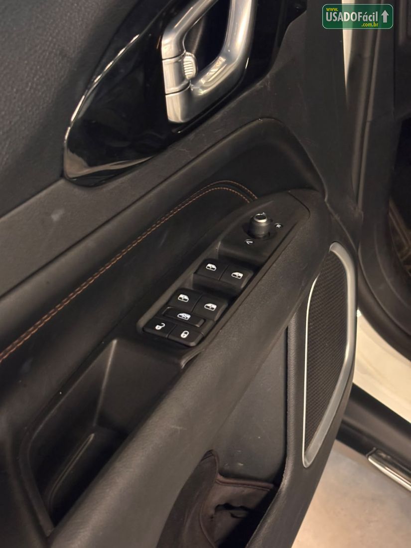 Jeep Commander Limited TD380 2.0 4x4 Automático Diesel 2021/2022 — foto 11 de 14