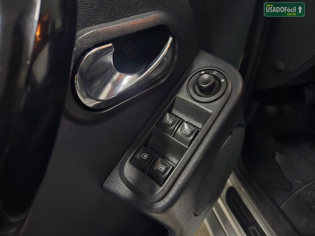 Renault Duster Oroch Dynamique 2.0 16V Automático Flex 2016/2017 — foto 11 de 15