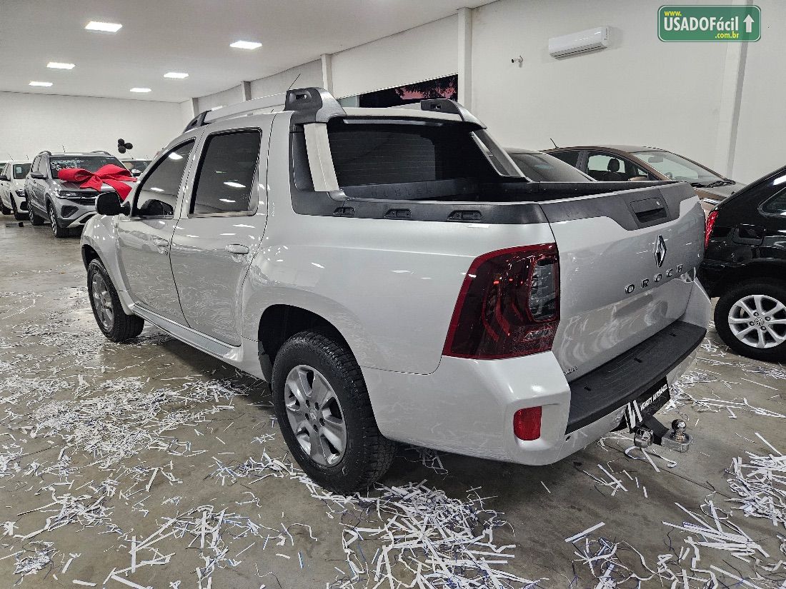 Renault Duster Oroch Dynamique 2.0 16V Automático Flex 2016/2017 — foto 6 de 15