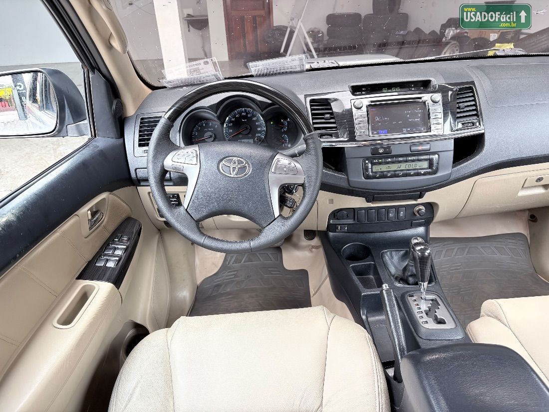 Toyota Hilux SRV CD D4-D 3.0 4x4 TDI Automático Diesel 2015/2015 — foto 12 de 21