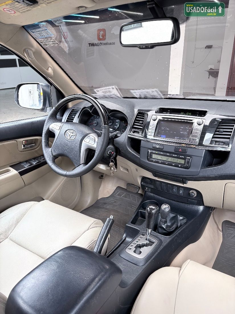 Toyota Hilux SRV CD D4-D 3.0 4x4 TDI Automático Diesel 2015/2015 — foto 13 de 21