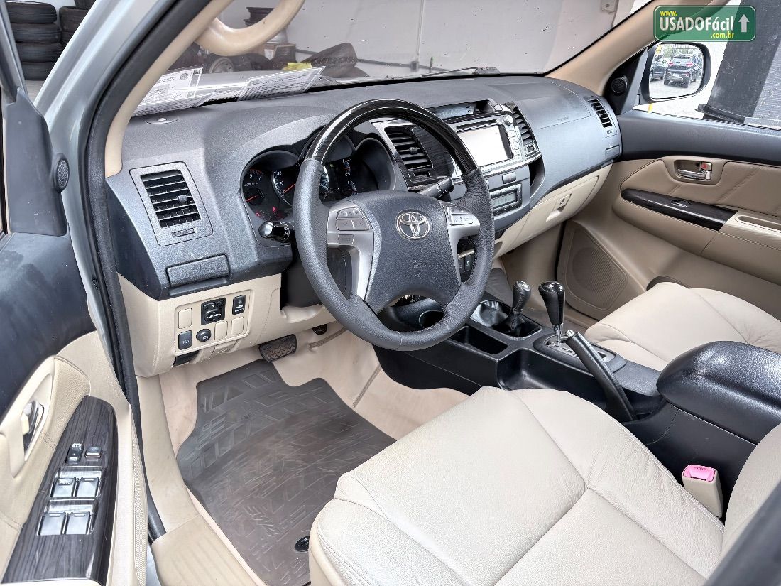 Toyota Hilux SRV CD D4-D 3.0 4x4 TDI Automático Diesel 2015/2015 — foto 14 de 21