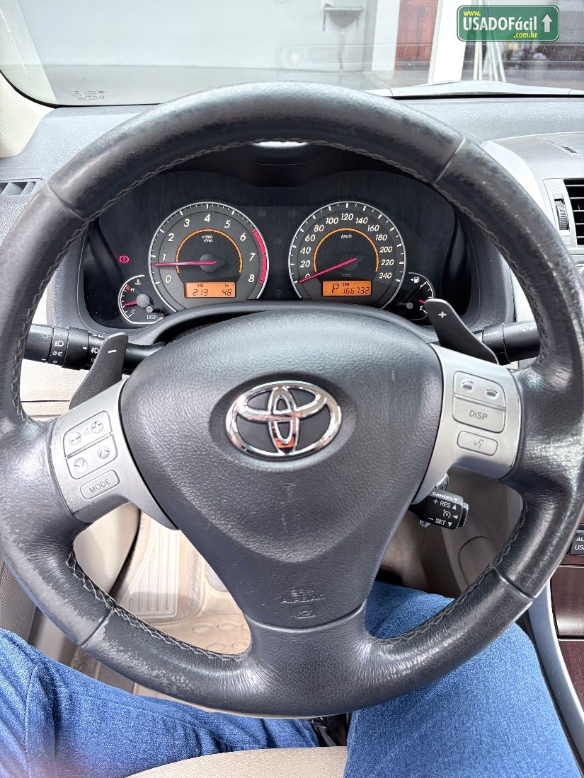 Toyota Corolla Altis 2.0 Automático Flex 2011/2012 — foto 16 de 25