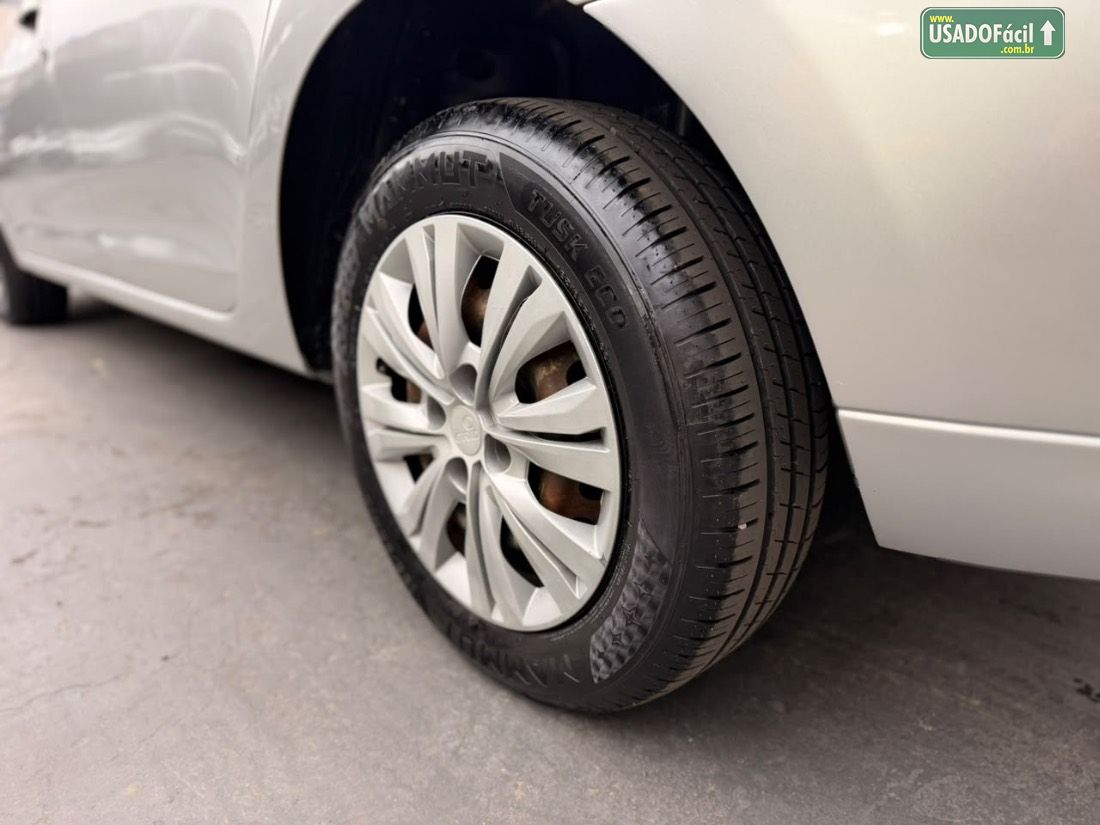 Renault Logan Expression 1.0 Hi-Flex 2014/2014 — foto 10 de 15