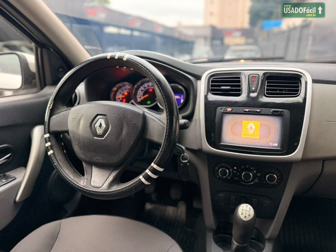 Renault Logan Expression 1.0 Hi-Flex 2014/2014 — foto 12 de 15