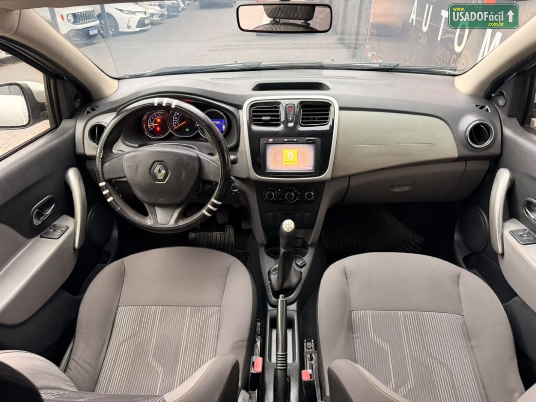 Renault Logan Expression 1.0 Hi-Flex 2014/2014 — foto 13 de 15