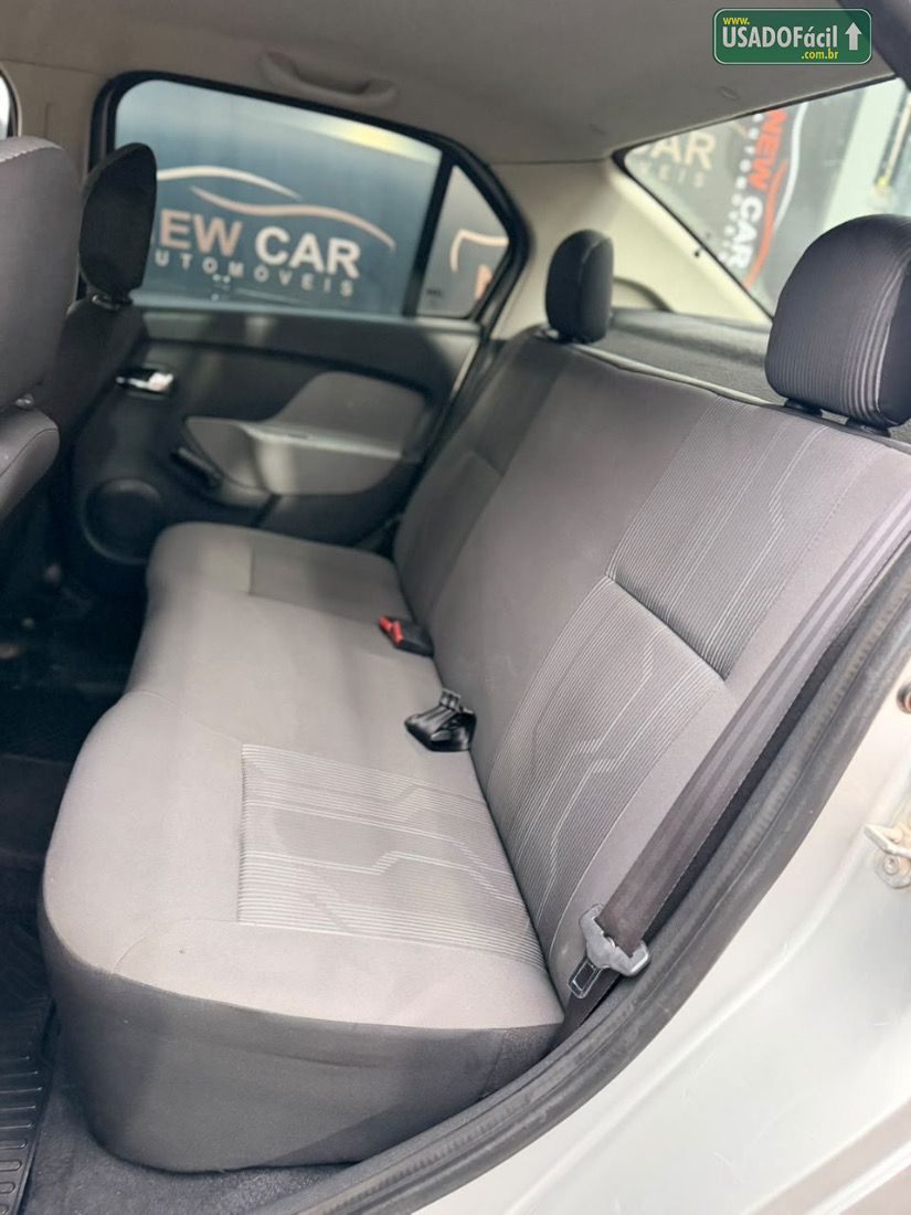 Renault Logan Expression 1.0 Hi-Flex 2014/2014 — foto 15 de 15