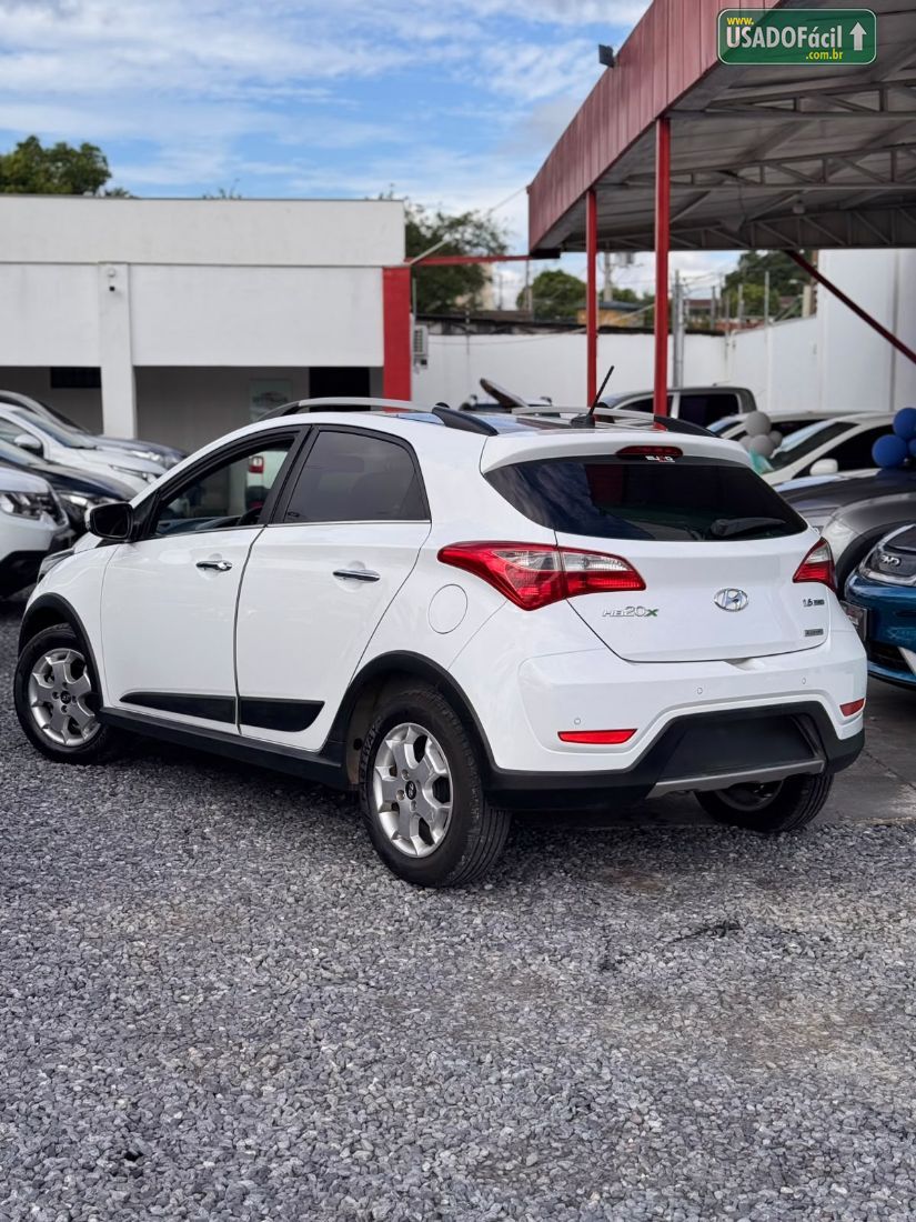 Hyundai HB20X Hatch Premium 1.6 Automático Flex 2015/2015 — foto 6 de 12