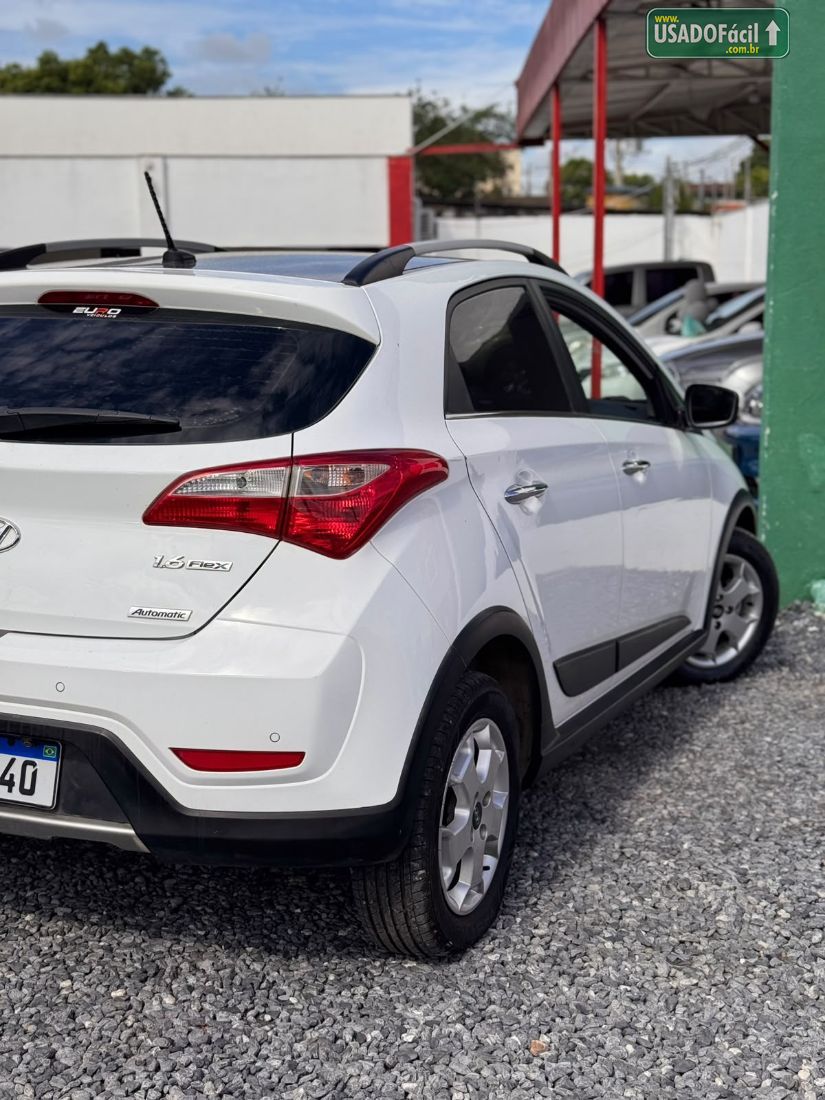 Hyundai HB20X Hatch Premium 1.6 Automático Flex 2015/2015 — foto 7 de 12