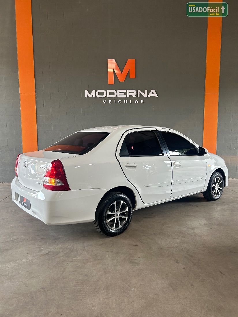 Toyota Etios Sedan XS 1.5 Automático Flex 2017/2018 — foto 5 de 15
