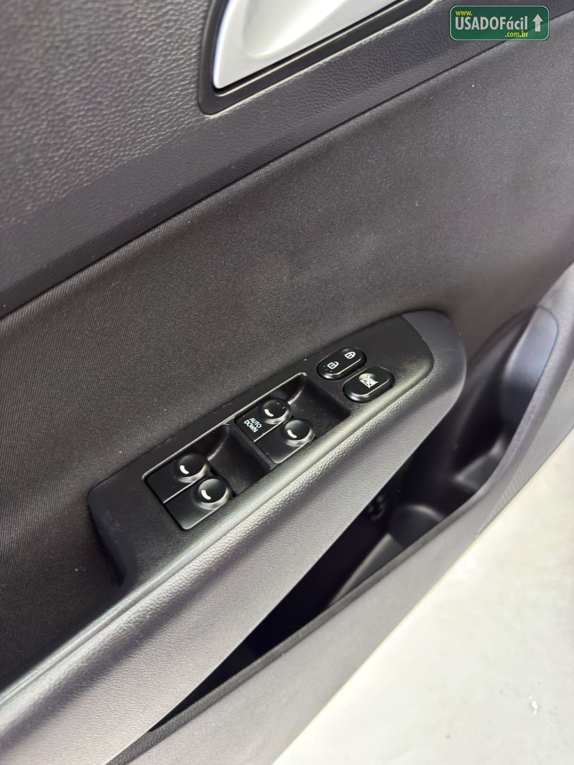 HYUNDAI HB20 Hatch Comfort Plus 1.6 Flex 2018/2019 — foto 7 de 19