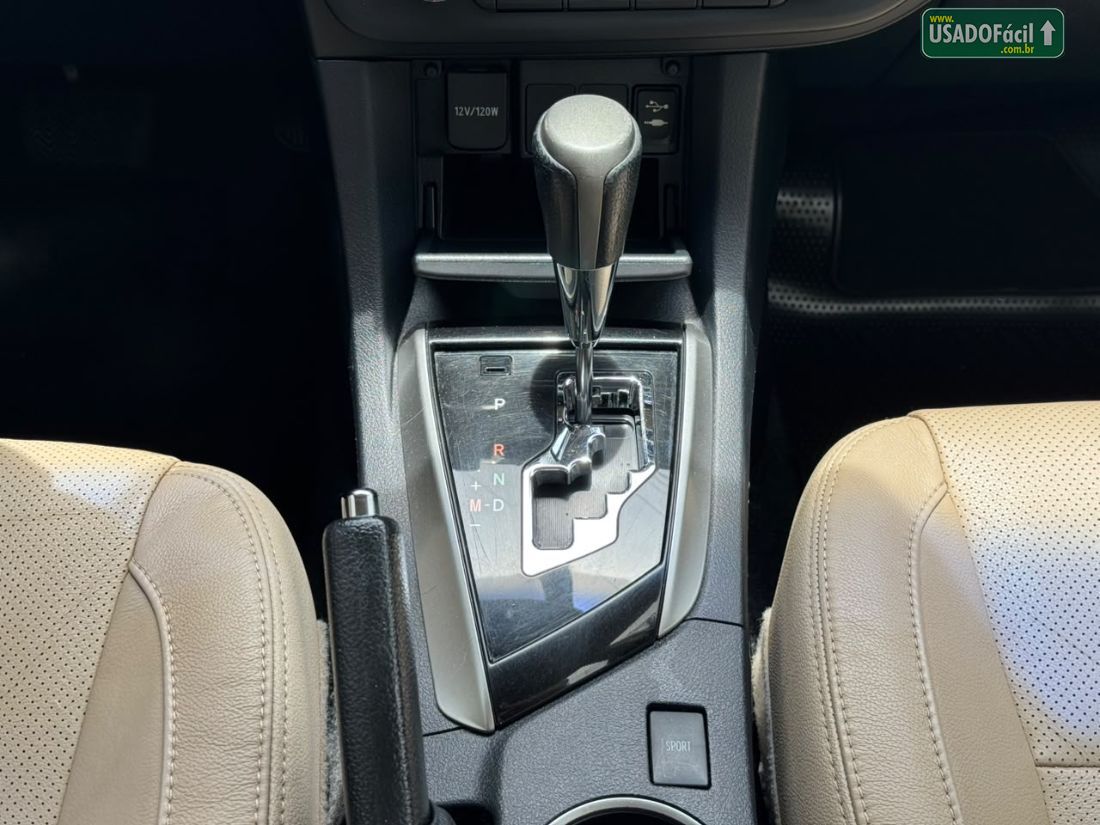 Toyota Corolla Altis 2.0 Automático Flex 2016/2017 — foto 12 de 17