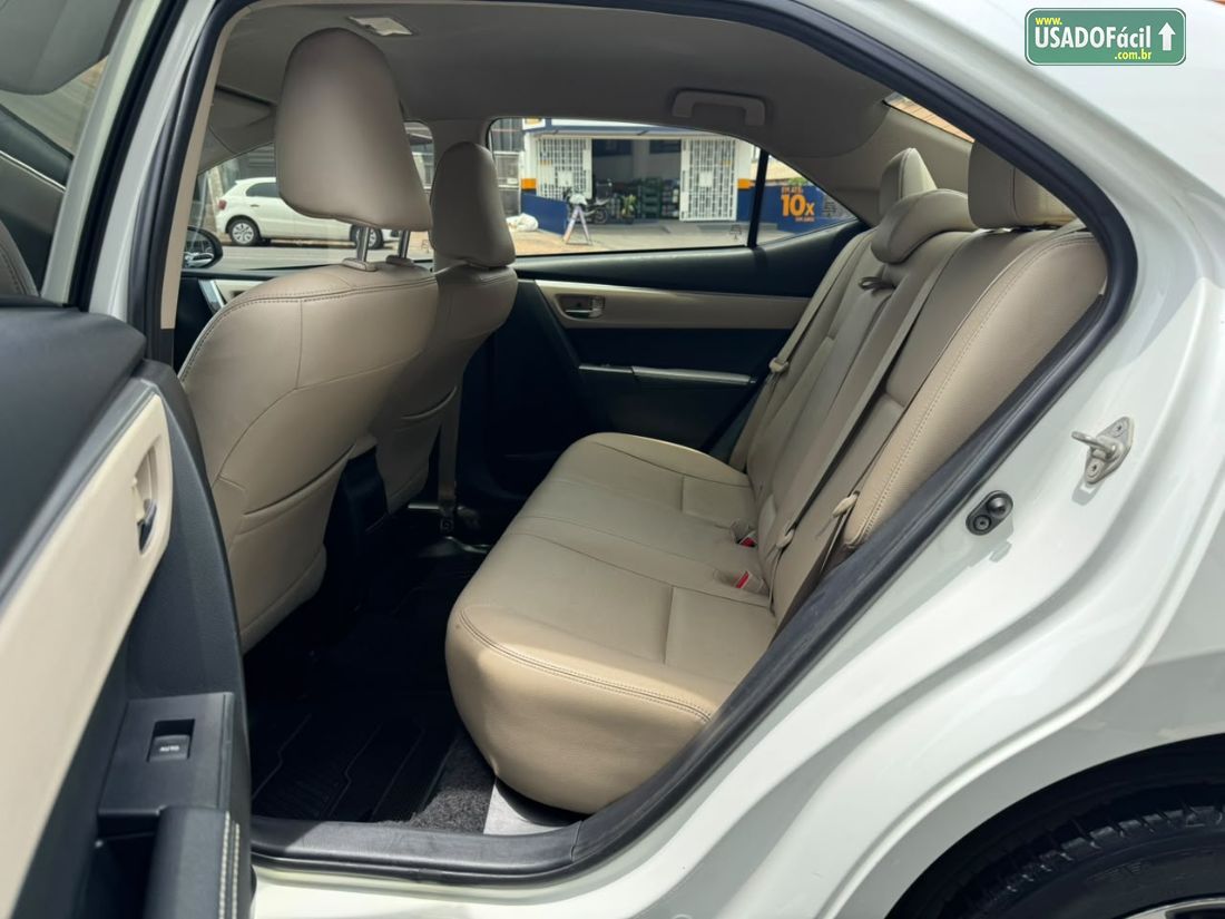 Toyota Corolla Altis 2.0 Automático Flex 2016/2017 — foto 13 de 17