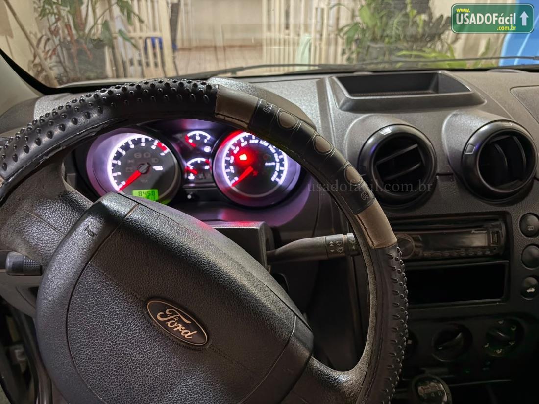 FORD Fiesta Sedan S 1.0 Flex 4P 2013/2014 — foto 10 de 11