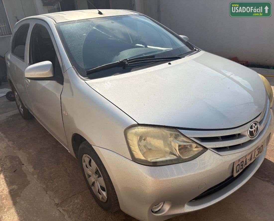 TOYOTA Etios Hatch X 1.3 Mecânico Flex 2014/2015 — foto 2 de 12