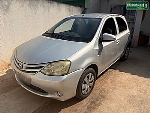 Etios Hatch X 1.3 Mecânico Flex 2014/2015 em Várzea Grande - MT