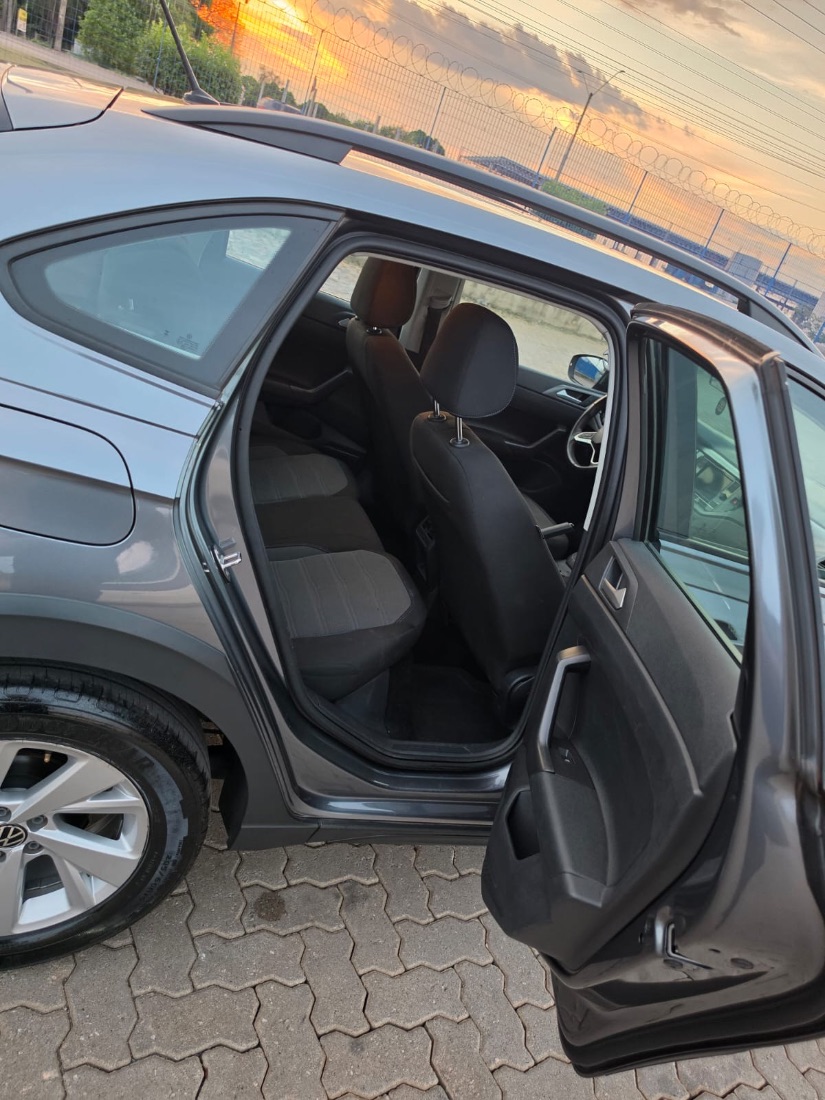 Volkswagen Nivus Comfortline 200 TSI Automático Flex 2023/2023 — foto 9 de 13