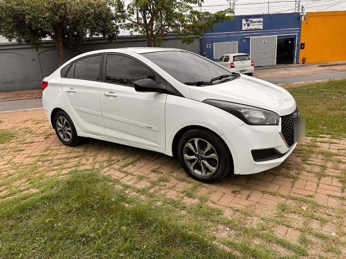 Hyundai HB20S Sedan Comfort Style 1.0 Mecânico Flex 2014/2015 — foto 5 de 12