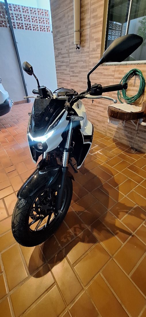 Yamaha FZ25 250 FAZER CONNECTED 2025/2026 — foto 5 de 7
