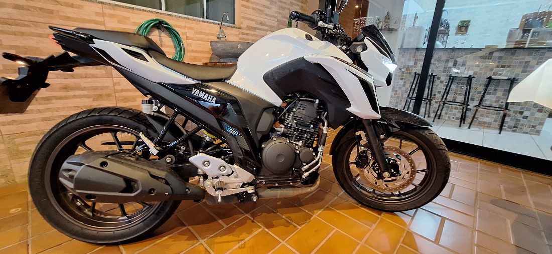 Yamaha FZ25 250 FAZER CONNECTED 2025/2026 — foto 6 de 7