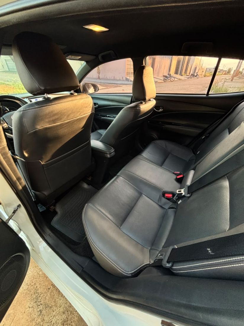 Toyota Yaris Hatch XS 1.5 Automático Flex 2018/2019 — foto 11 de 15