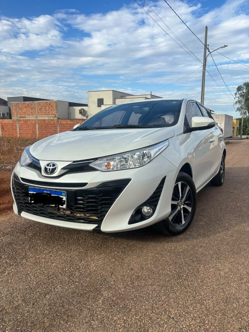 Toyota Yaris Hatch XS 1.5 Automático Flex 2018/2019 — foto 2 de 15
