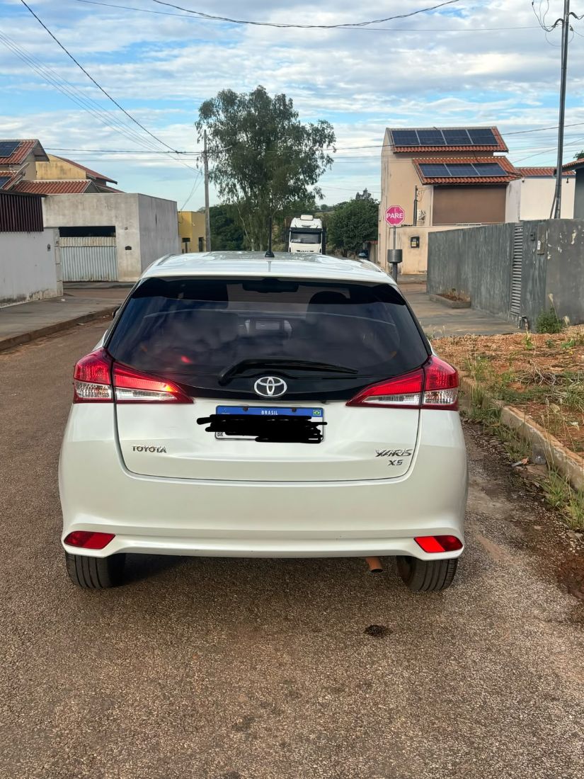 Toyota Yaris Hatch XS 1.5 Automático Flex 2018/2019 — foto 7 de 15