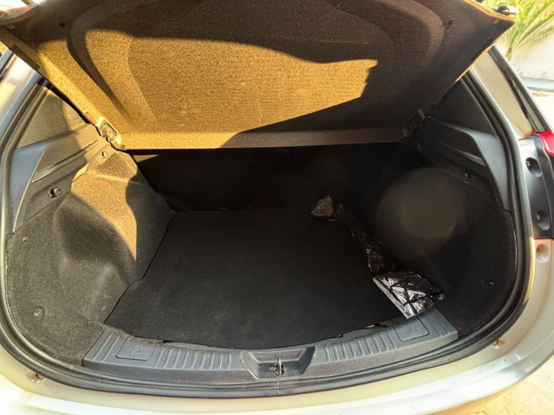 Toyota Yaris Hatch XS 1.5 Automático Flex 2018/2019 — foto 9 de 15