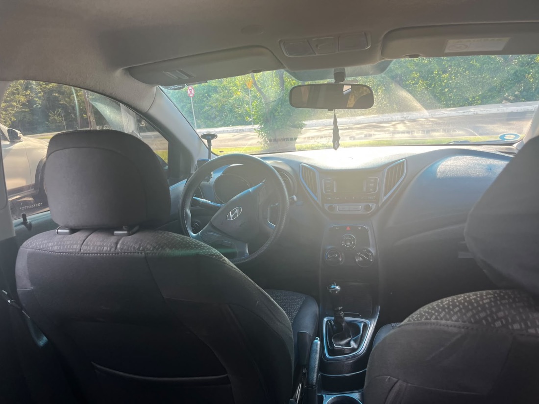 Hyundai HB20 Hatch Comfort 1.0 Flex 2016/2016 — foto 2 de 14