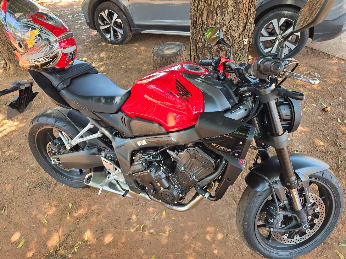 Honda CB 650R E-Clutch 2026/2027 — foto 4 de 7