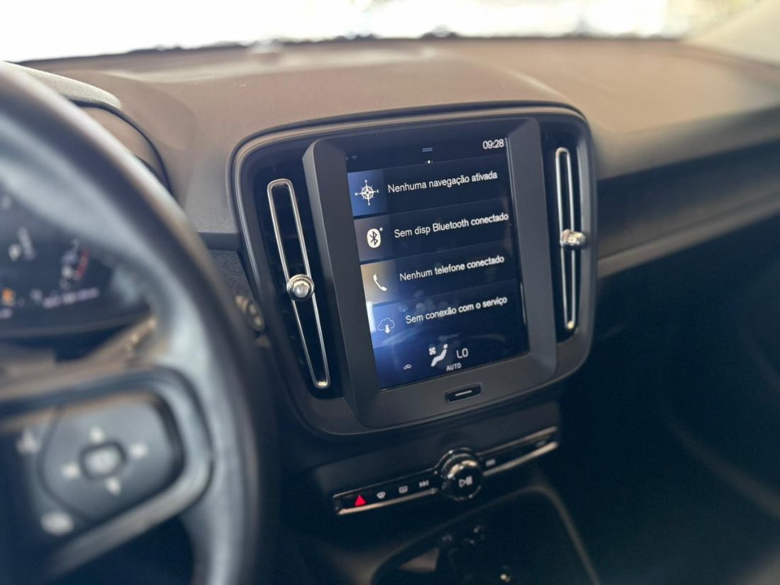 Volvo Volvo XC 40 T-4 2.0 190cv FWD 2018/2019 — foto 8 de 15