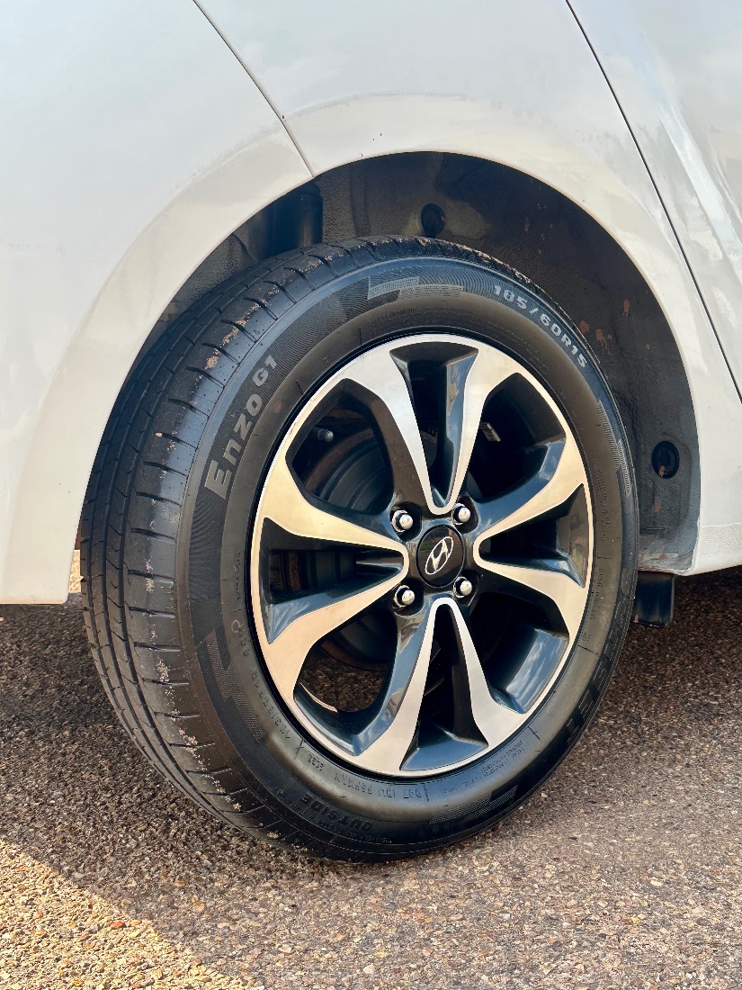 Hyundai HB20 Hatch 1 Million 1.6 Automático Flex 2018/2019 — foto 7 de 15