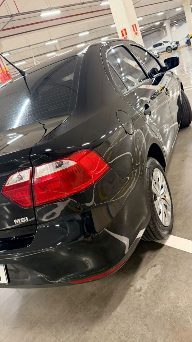 Volkswagen Voyage 1.6 MSi Automático Flex 2021/2022 — foto 11 de 15