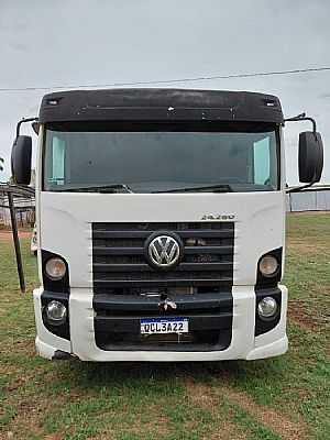 Volks 24-280 E Constellation 6x2 Diesel 2018/2019 em Várzea Grande - MT