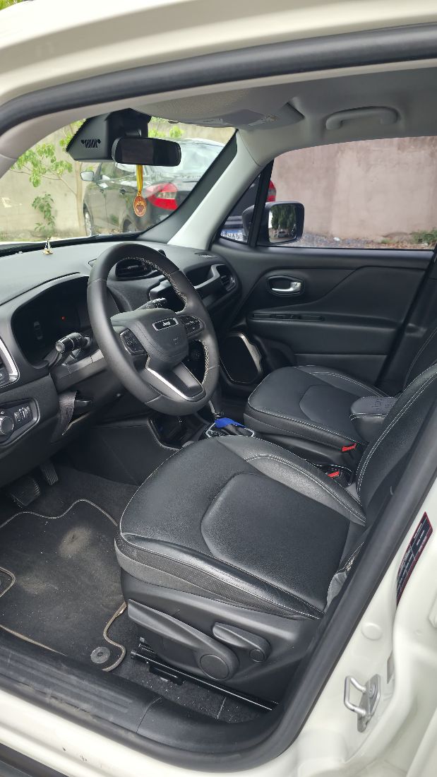 Jeep Renegade Longitude T270 1.3 Turbo 4x2 Automático Flex 2022/2023 — foto 2 de 7