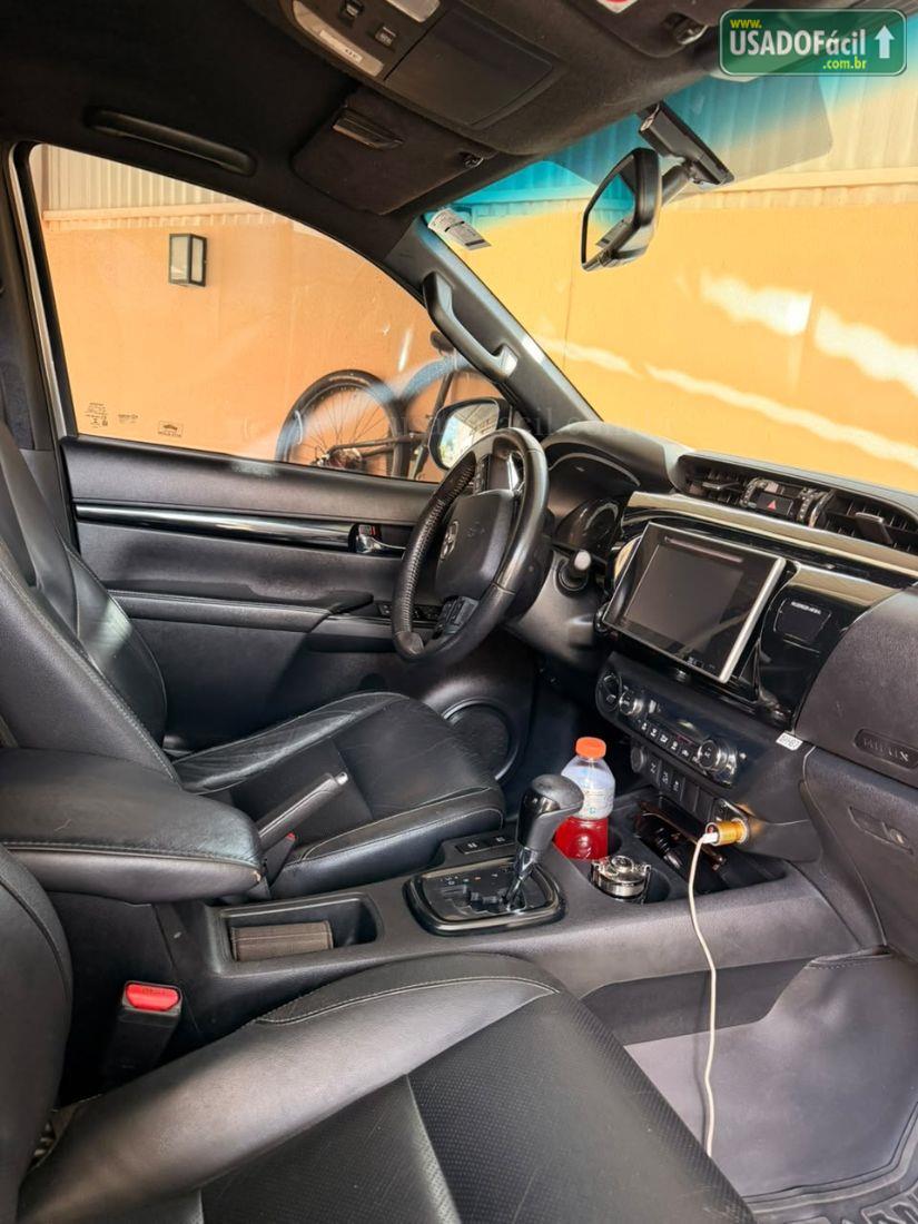 Toyota Hilux SRX CD 2.8 4x4 TDI Automático Diesel 2019/2019 — foto 6 de 10
