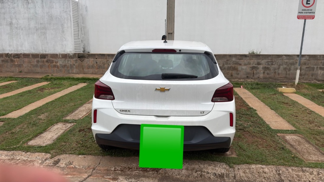 CHEVROLET/GM Onix Hatch LT 1.0 Mecânico Flex 2022/2023 — foto 2 de 11