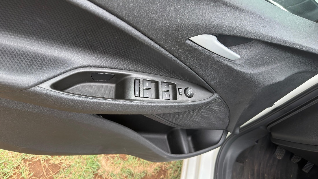 CHEVROLET/GM Onix Hatch LT 1.0 Mecânico Flex 2022/2023 — foto 4 de 11