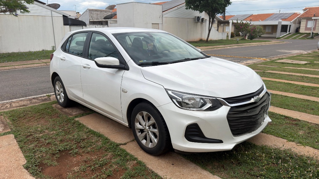 CHEVROLET/GM Onix Hatch LT 1.0 Mecânico Flex 2022/2023 — foto 9 de 11