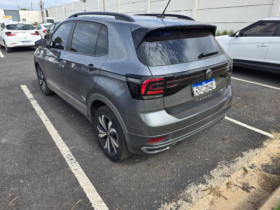Volkswagen T-Cross Comfortline 200 TSI 1.0 Automático Flex 2021/2022 — foto 4 de 7