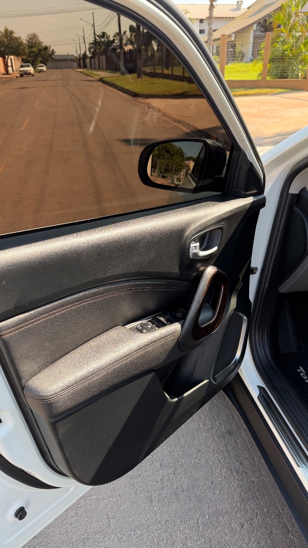 Fiat Toro Volcano 2.4 Automático Flex 2019/2020 — foto 14 de 15