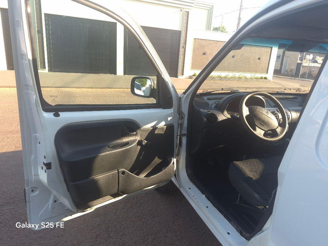 Renault Kangoo Express Hi-Flex 2015/2016 — foto 11 de 12